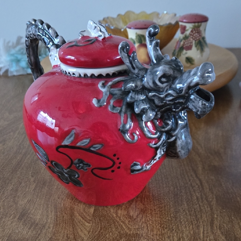 Red Dragon Teapot